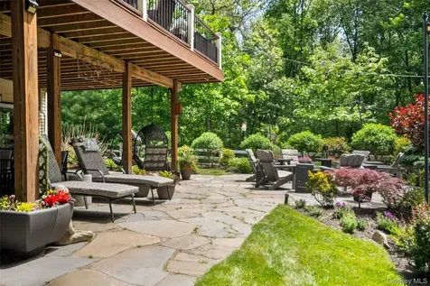 61 Hallocks Run Somers NY 10589
