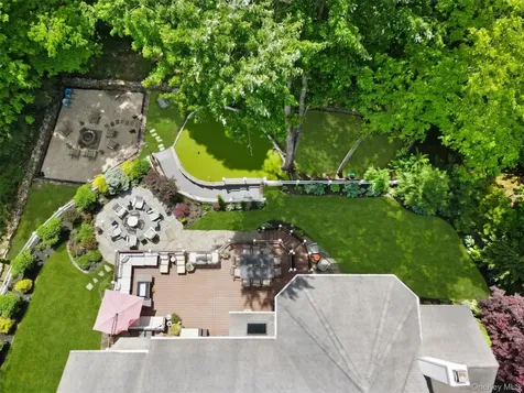 61 Hallocks Run Somers NY 10589