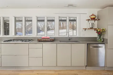 28 Hudson Street Kinderhook NY 12106