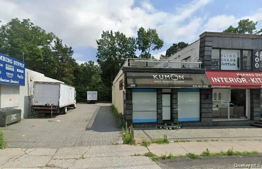 400 Northern Boulevard Great Neck NY 11021