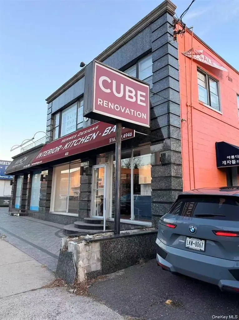 400 Northern Boulevard Great Neck NY 11021
