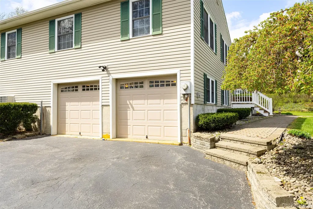 36 Forest Valley Road Pleasant Valley NY 12569