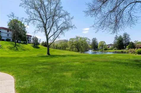 7 Loudon Drive Fishkill NY 12524