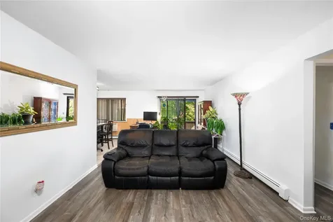 7 Loudon Drive Fishkill NY 12524