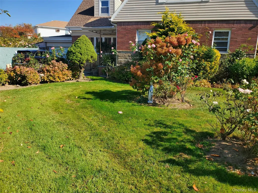 16606 Willets Point Boulevard Whitestone NY 11357