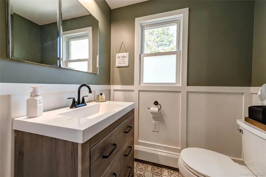 256 4th Avenue Saint James NY 11780