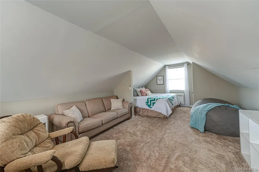 256 4th Avenue Saint James NY 11780