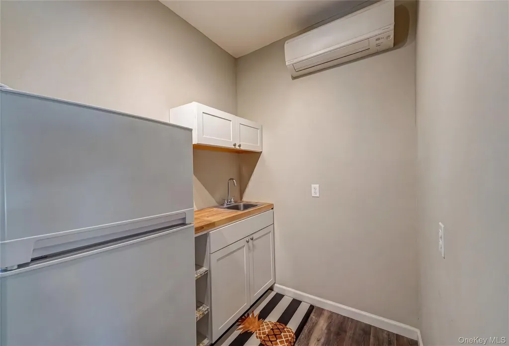 256 4th Avenue Saint James NY 11780