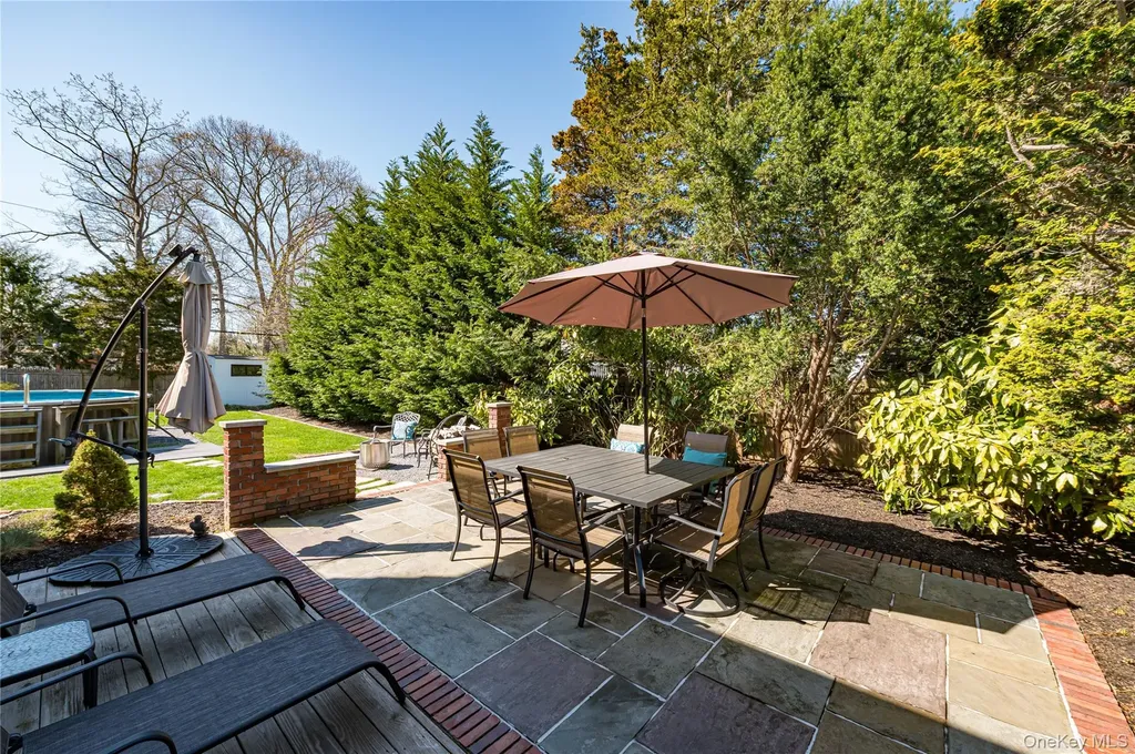 256 4th Avenue Saint James NY 11780