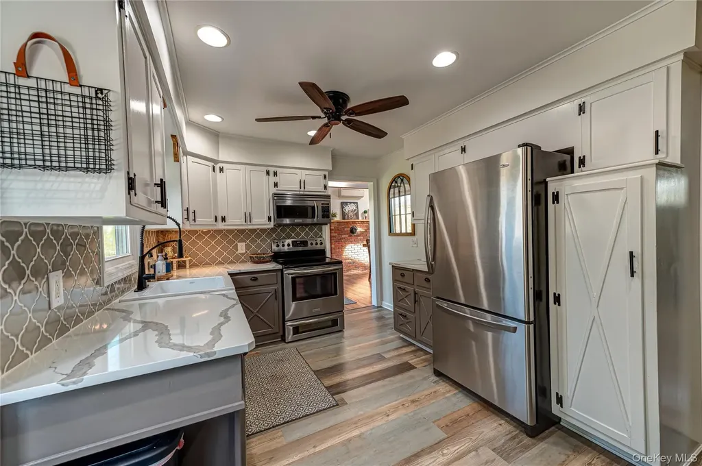 256 4th Avenue Saint James NY 11780