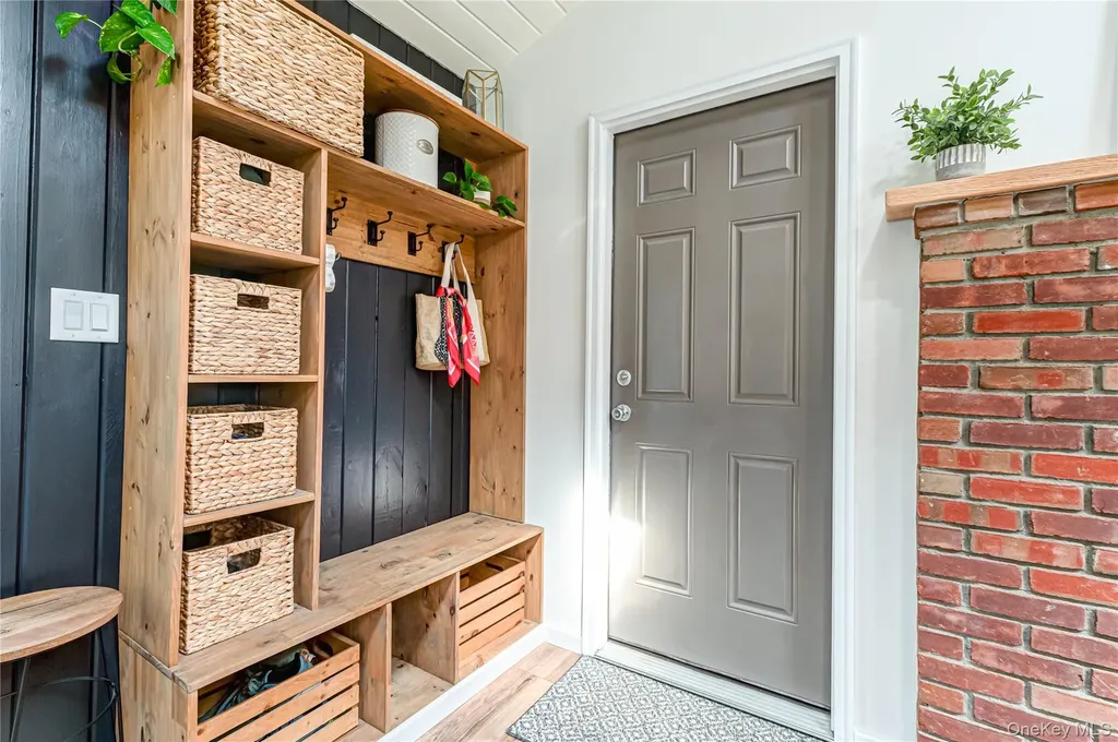 256 4th Avenue Saint James NY 11780