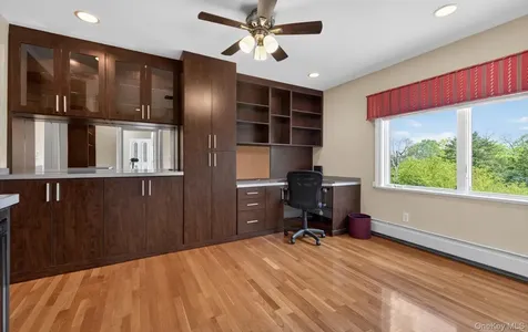 16 E Slope Road Bayville NY 11709