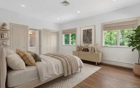 16 E Slope Road Bayville NY 11709