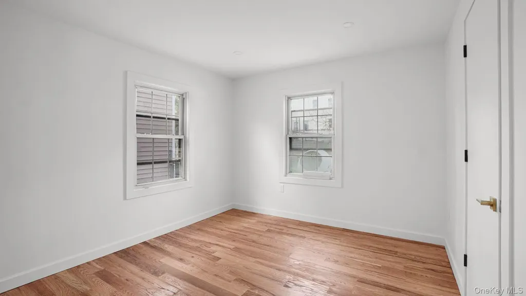 219 E 238th Street Bronx NY 10470