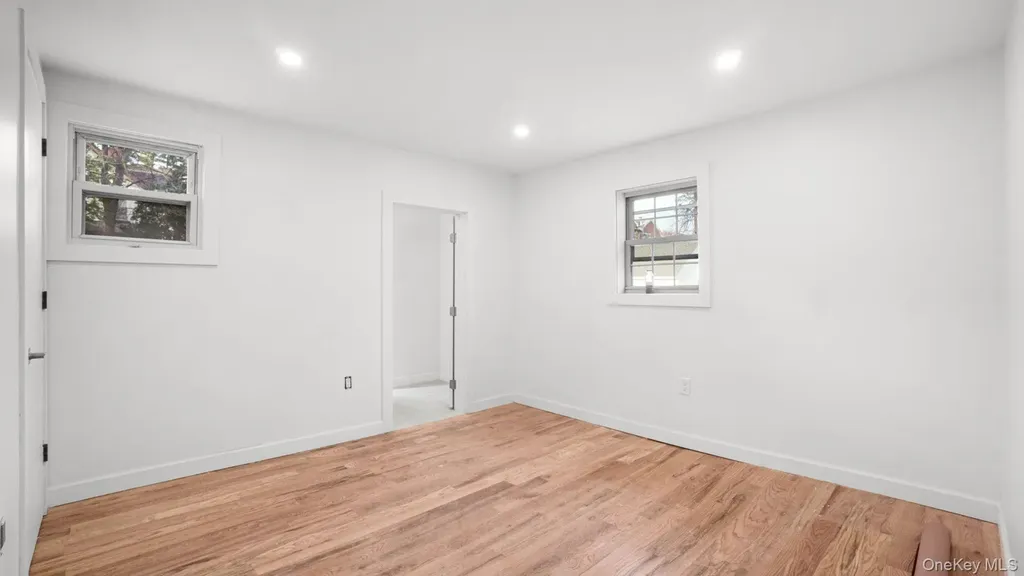 219 E 238th Street Bronx NY 10470