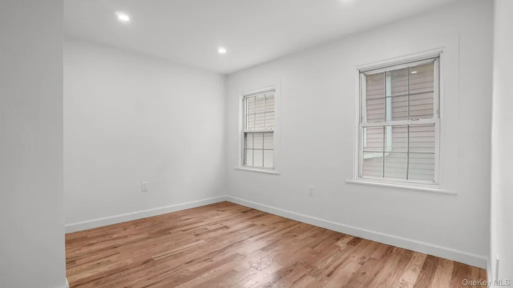 219 E 238th Street Bronx NY 10470