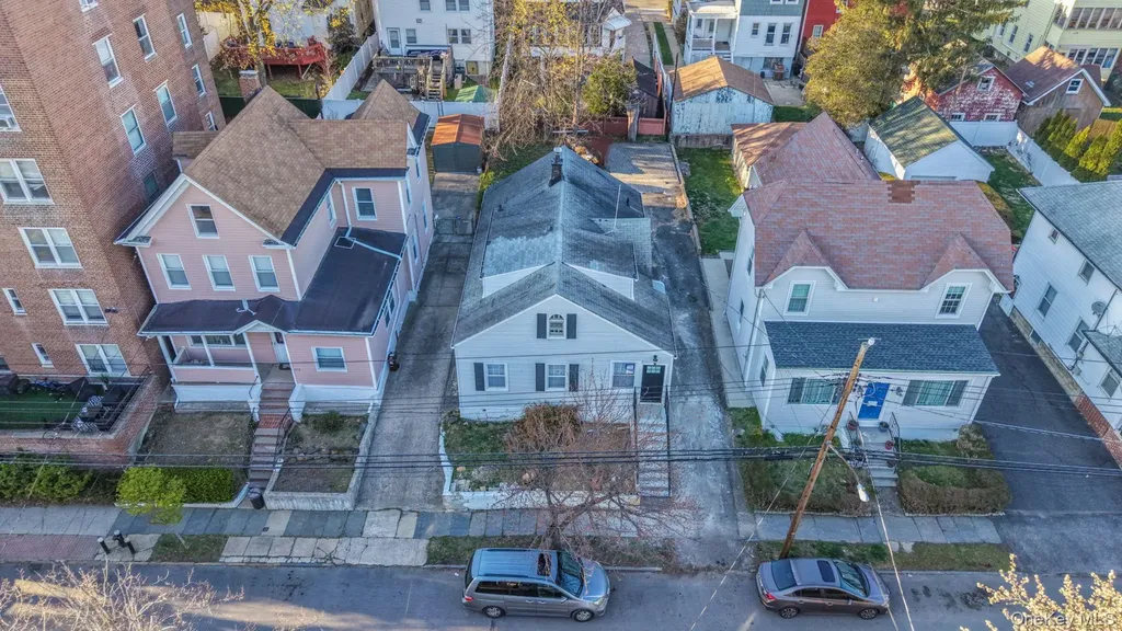 219 E 238th Street Bronx NY 10470