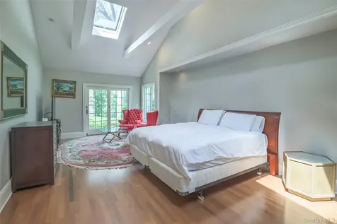 1095 Pine Valley Road Upper Brookville NY 11771