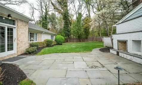 1095 Pine Valley Road Upper Brookville NY 11771