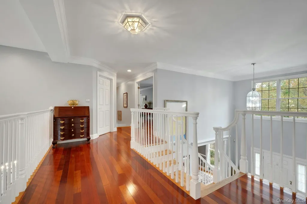 34 Eagle Court White Plains NY 10605