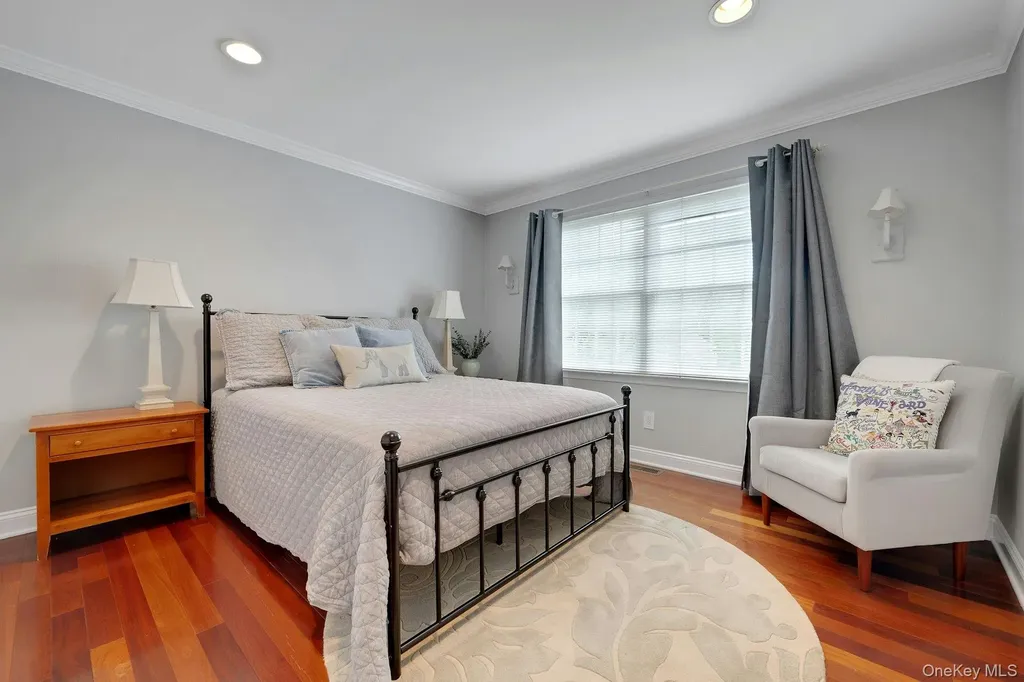 34 Eagle Court White Plains NY 10605
