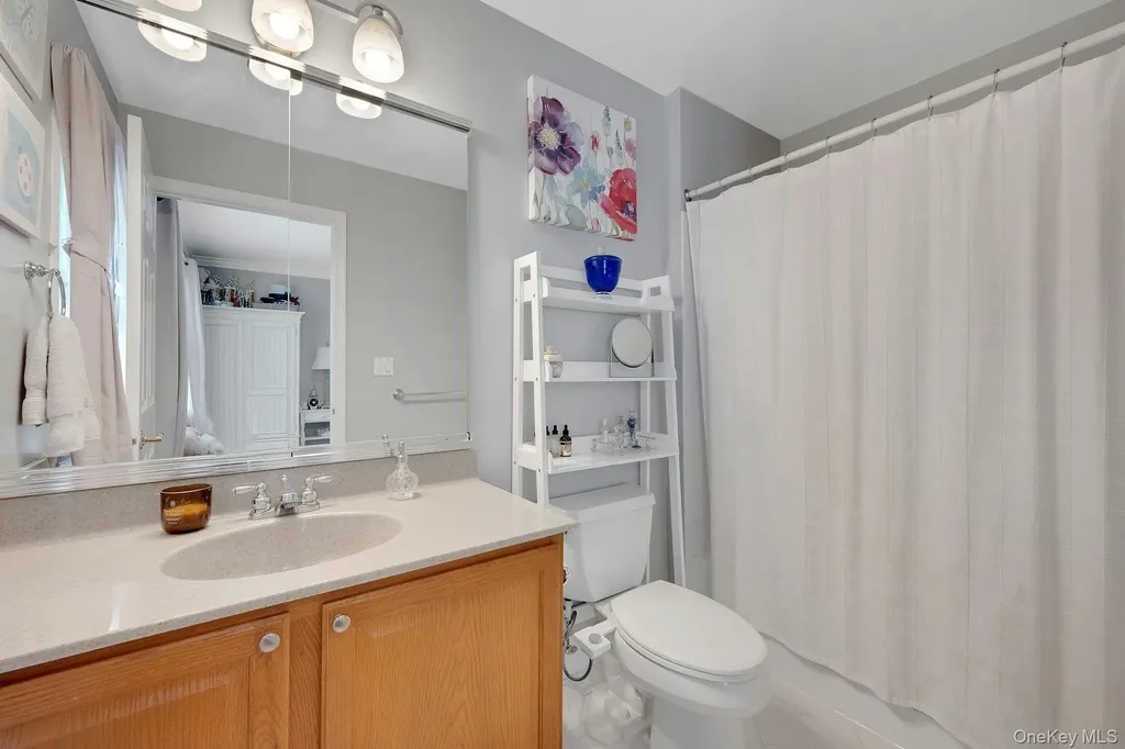 34 Eagle Court White Plains NY 10605