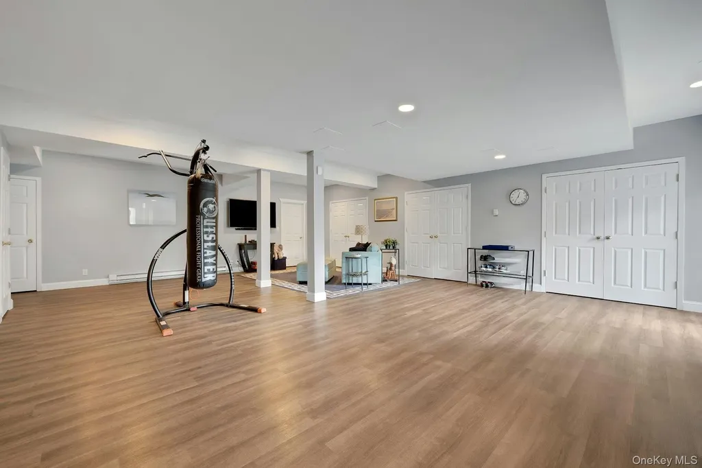 34 Eagle Court White Plains NY 10605