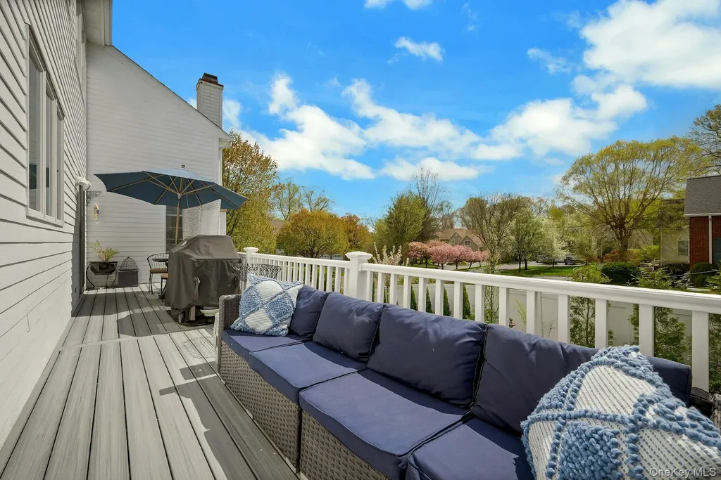 34 Eagle Court White Plains NY 10605