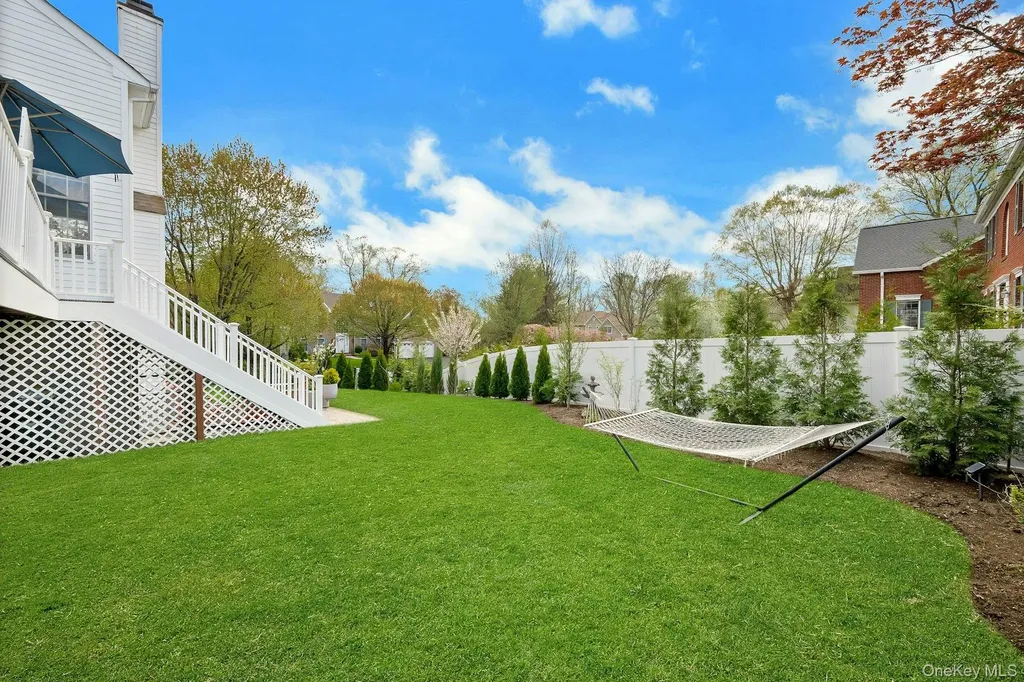 34 Eagle Court White Plains NY 10605
