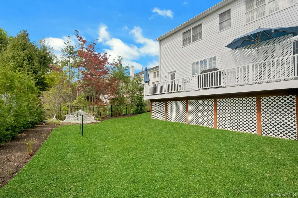 34 Eagle Court White Plains NY 10605