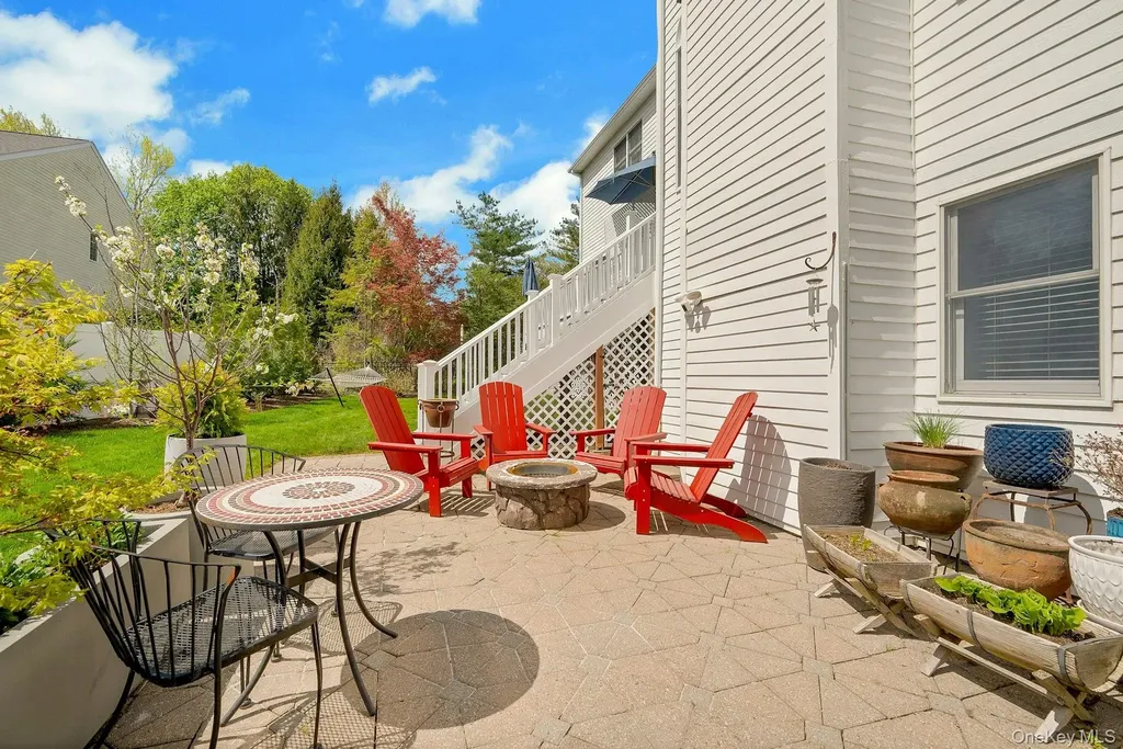 34 Eagle Court White Plains NY 10605