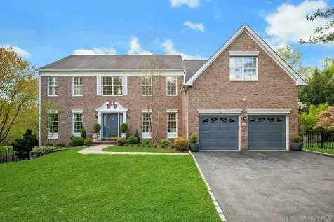 34 Eagle Court White Plains NY 10605