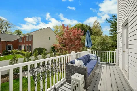 34 Eagle Court White Plains NY 10605