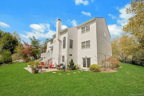 34 Eagle Court White Plains NY 10605