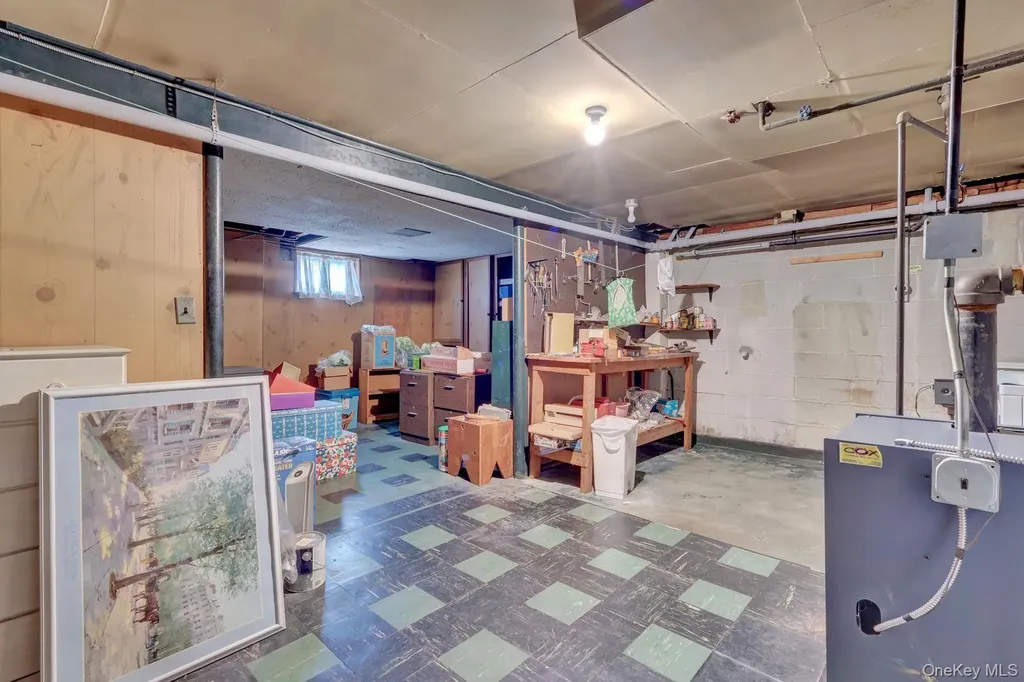 277 E Argyle Street Valley Stream NY 11580