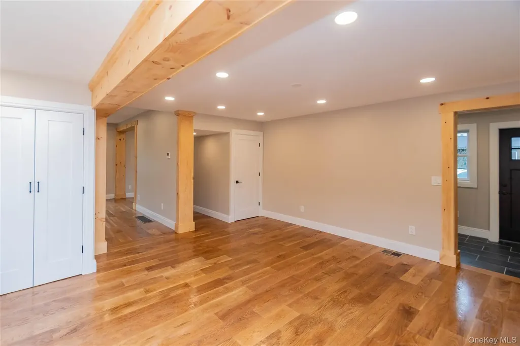 4407 Albany Post Road Hyde Park NY 12538