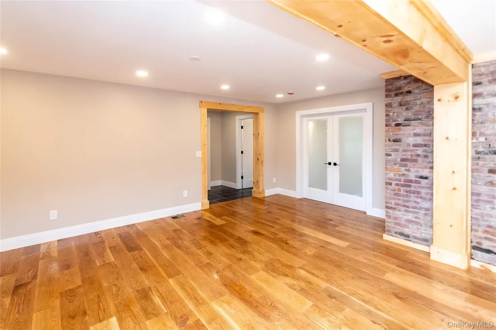 4407 Albany Post Road Hyde Park NY 12538