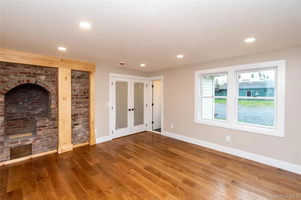4407 Albany Post Road Hyde Park NY 12538
