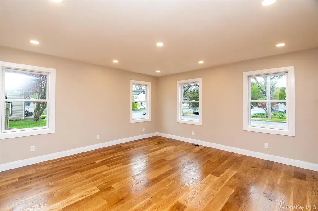 4407 Albany Post Road Hyde Park NY 12538