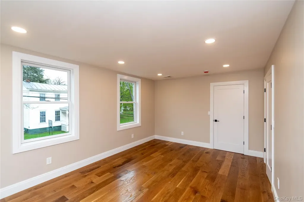 4407 Albany Post Road Hyde Park NY 12538
