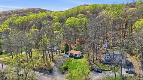 689 Sprout Brook Road Putnam Valley NY 10579