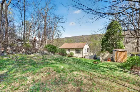 689 Sprout Brook Road Putnam Valley NY 10579