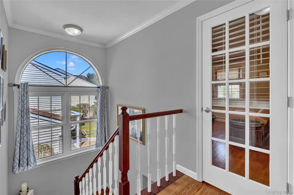 4 Dove Path Coram NY 11727