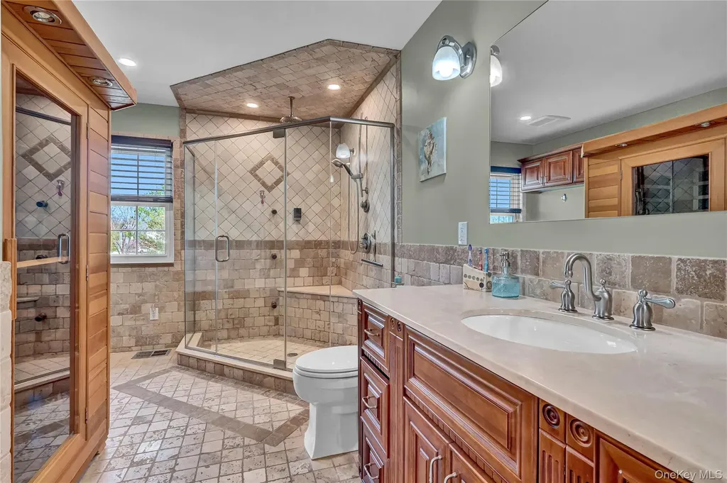4 Dove Path Coram NY 11727