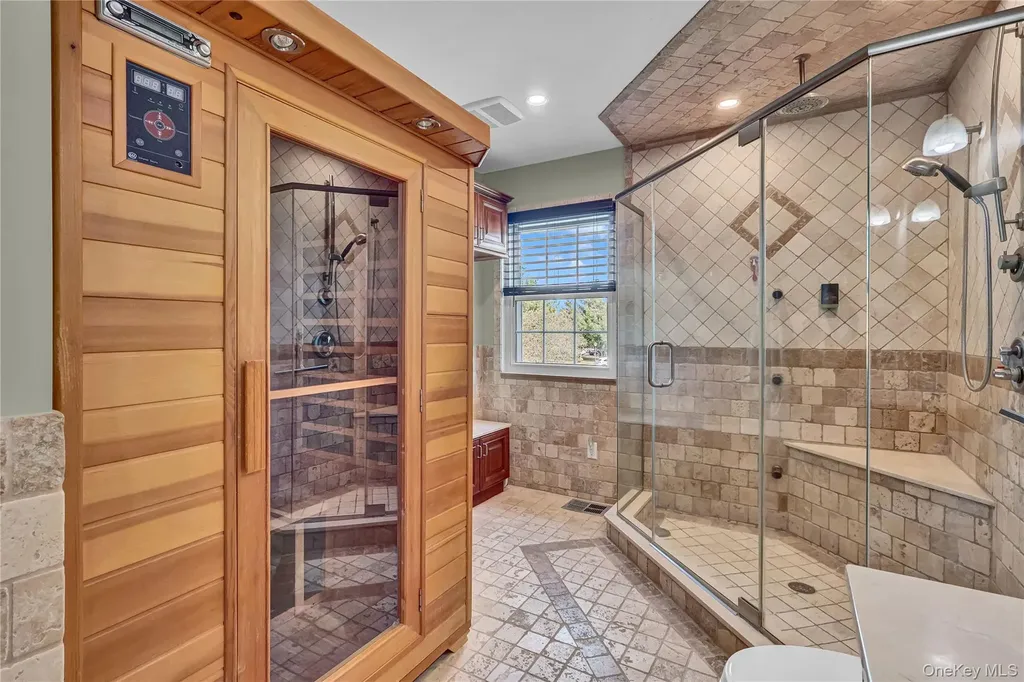 4 Dove Path Coram NY 11727