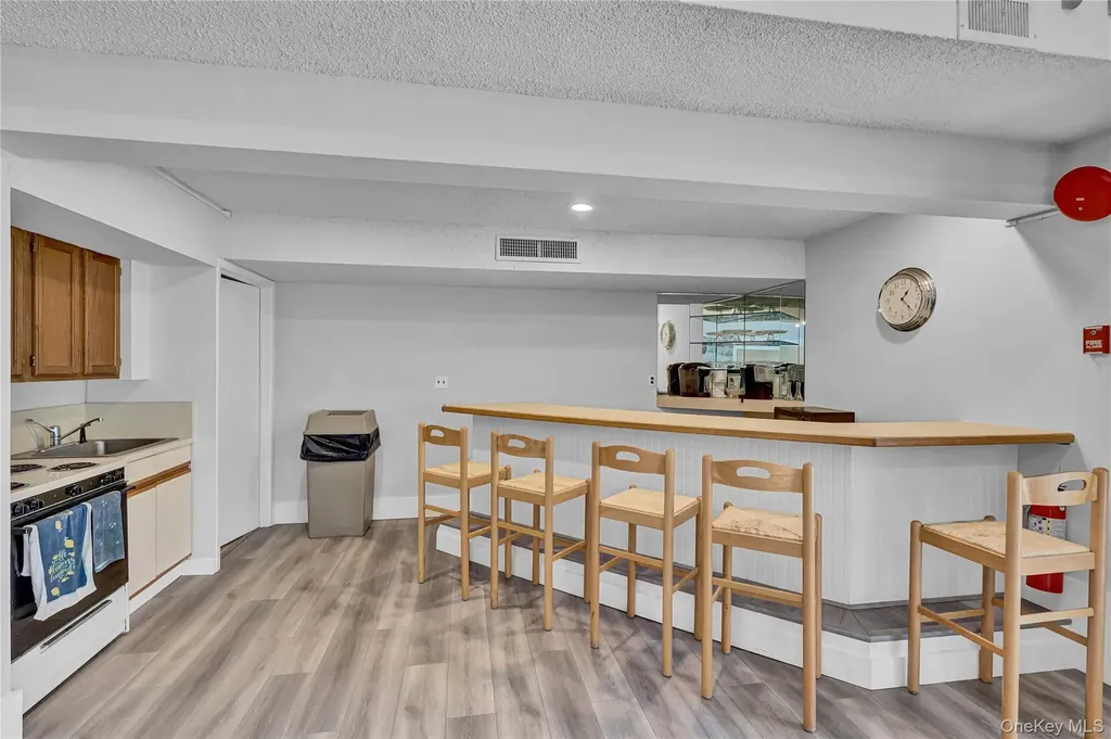 4 Dove Path Coram NY 11727