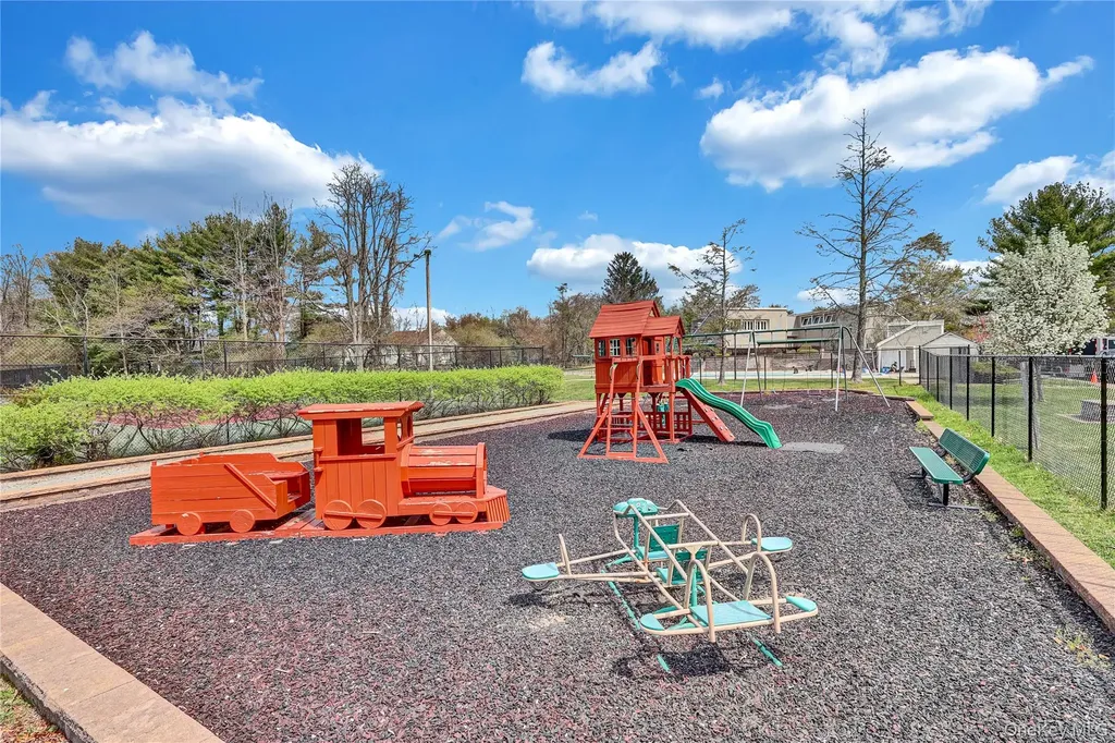 4 Dove Path Coram NY 11727