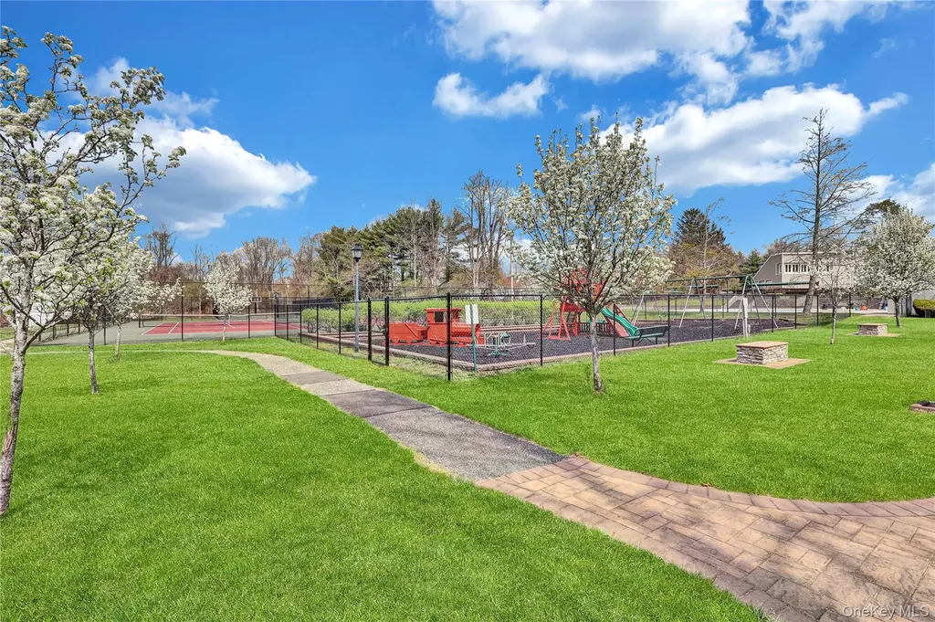 4 Dove Path Coram NY 11727