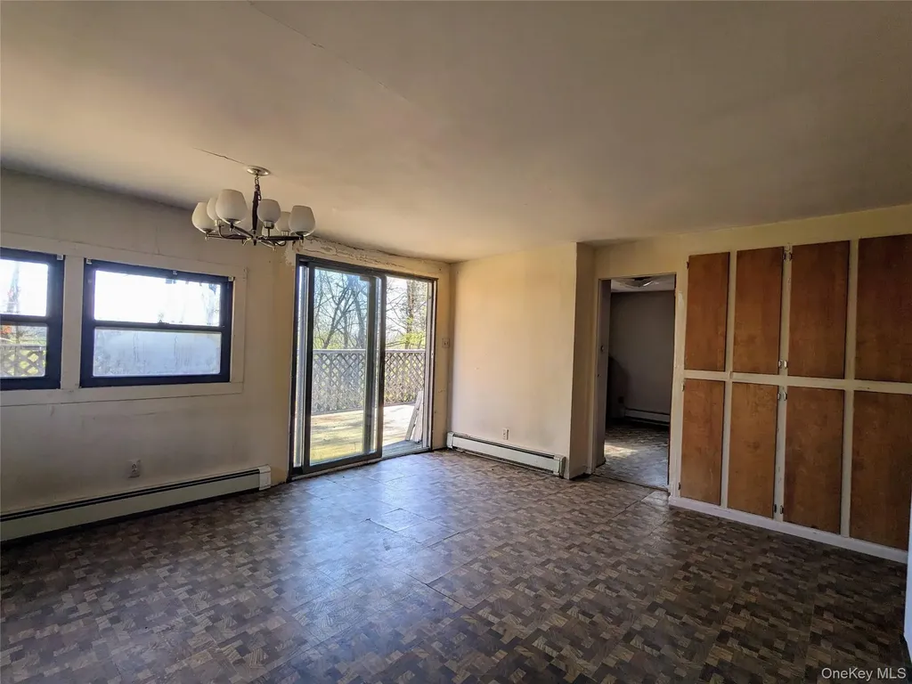 33 E Tusten Place Smallwood NY 12778