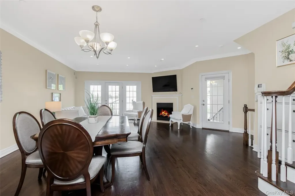 80 Old Boston Post Road New Rochelle NY 10801